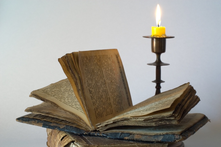 book_candle
